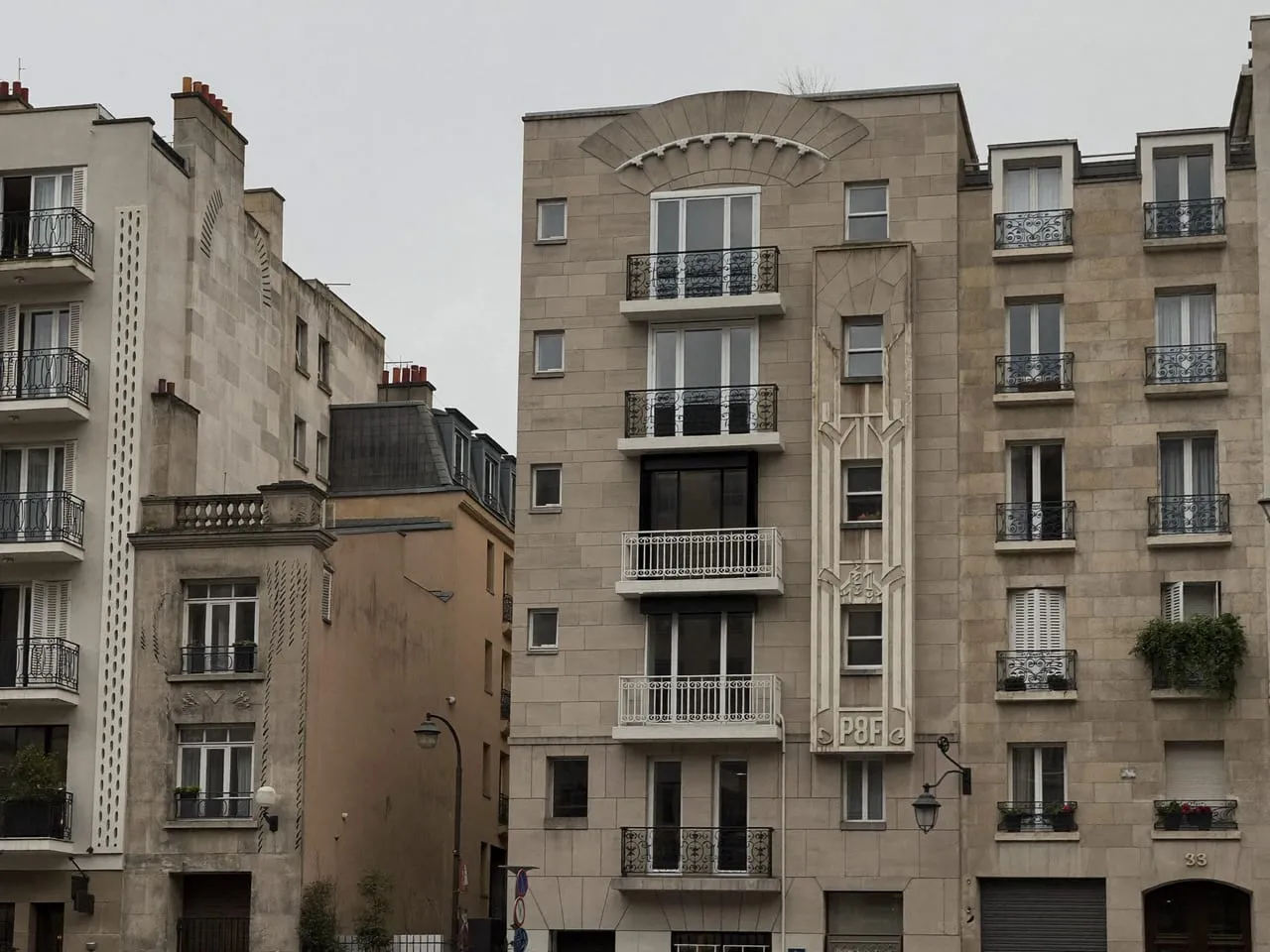 Façades Art Déco du centre de Reims, reconstruites dans les années 1920